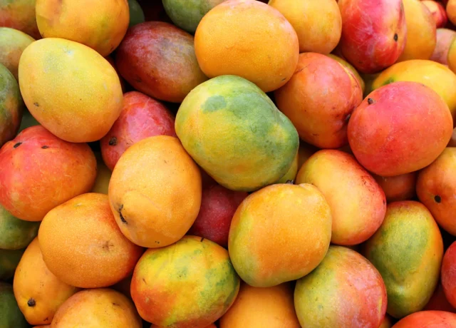 mangue au coin du marche